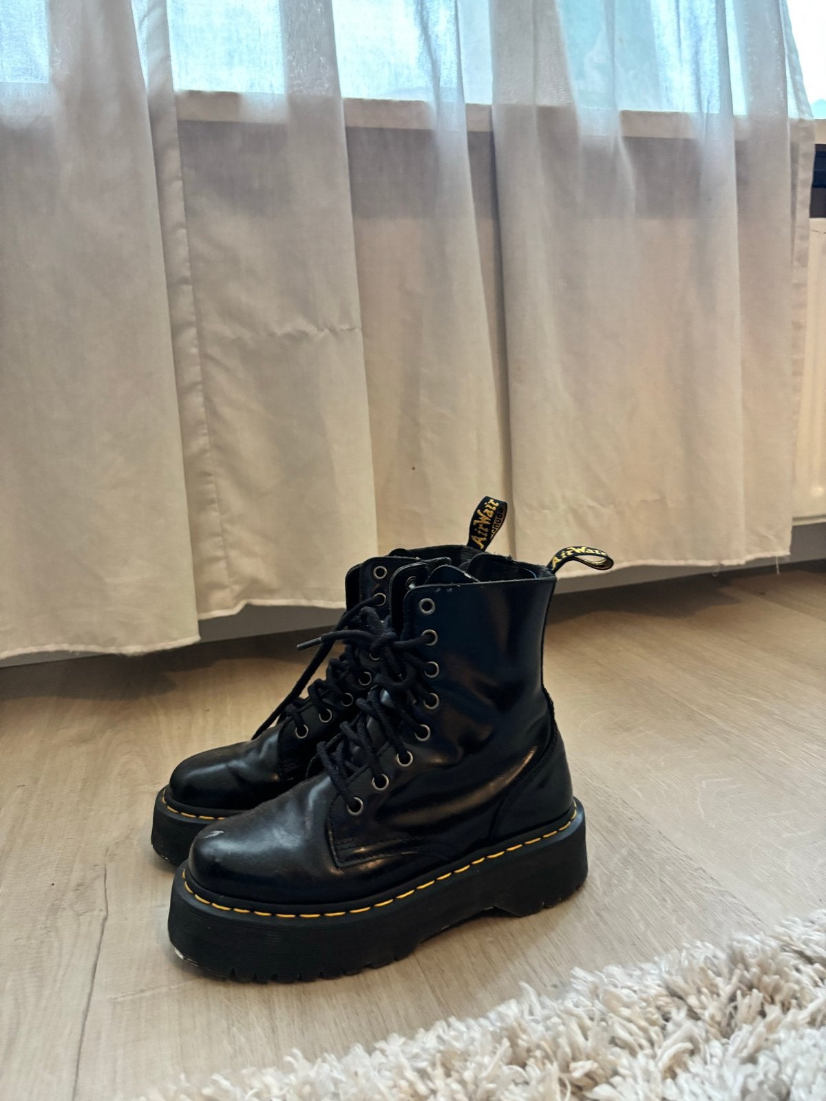 Dr. Martens Platform Laarzen Maat 37 - Goede Staat, Ophalen of Verzenden, Gedragen, Zwart, Lage of Enkellaarzen