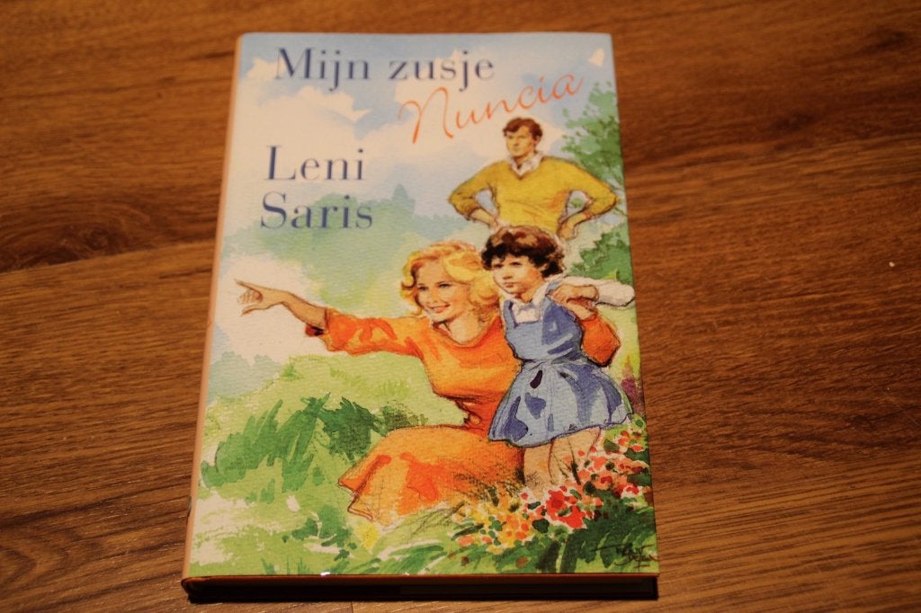 leni saris diverse romans z.g.a.n, Ophalen of Verzenden, Gelezen, Leni Saris