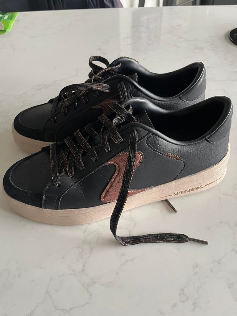 Skechers Dames Nieuwstaat! 38, Ophalen of Verzenden, Zo goed als nieuw, Zwart, Sneakers of Gympen