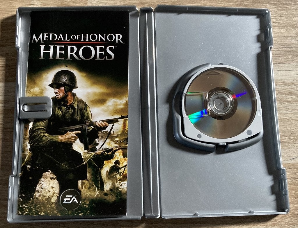 Medal of Honor Heroes Platinum PSP - Inclusief Boekje, Gebruikt, Shooter, 1 speler, Ophalen of Verzenden