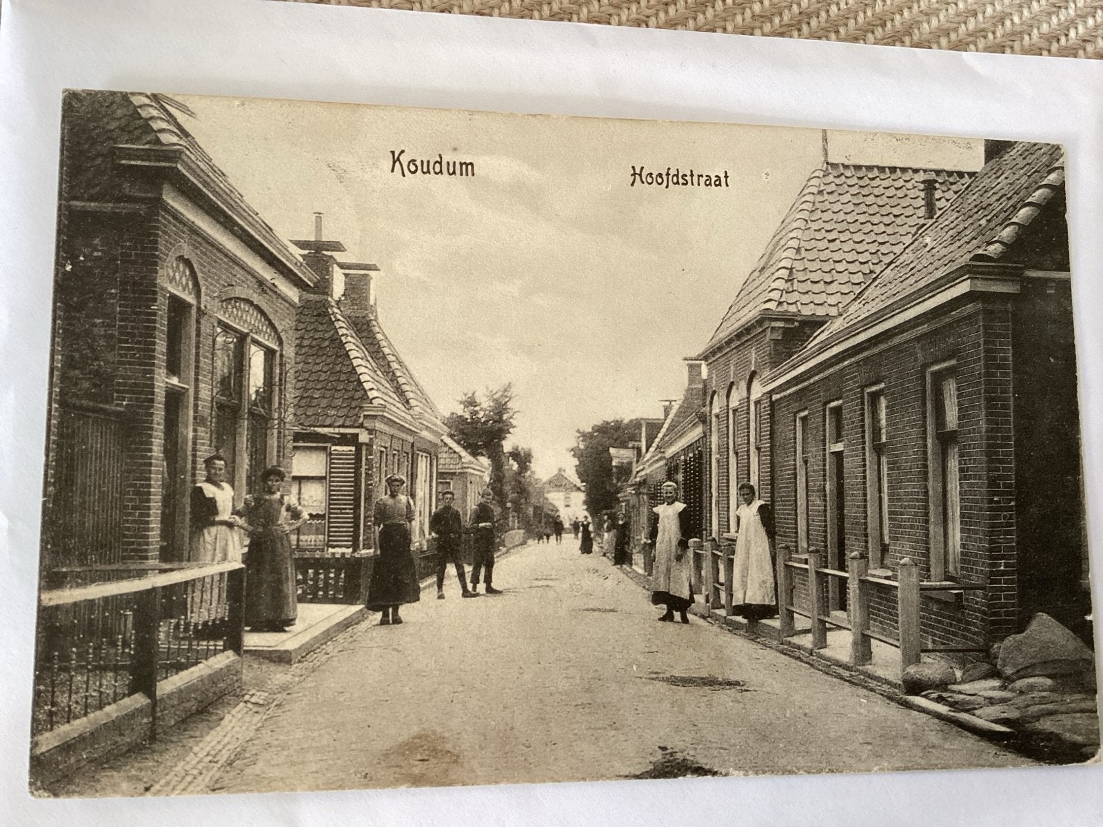 Oude Ansichtkaart Koudum Hoofdstraat - Gelopen, Verzamelen, Ophalen of Verzenden, Voor 1920, Gelopen, Friesland