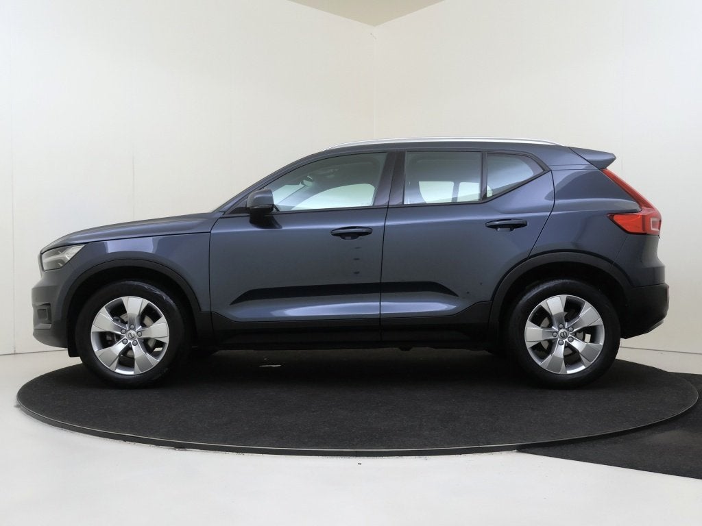 Volvo XC40 T2 Business Pro | Trekhaak | Achteruitrijcamera |, Automaat, 12 maanden, Gebruikt, Blauw