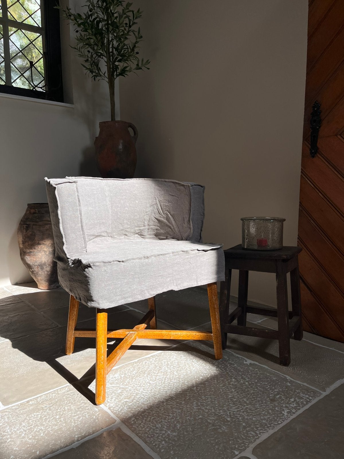 Eetkamerstoel Dirkje collectie van Aura Peeperkorn | Taupe, Huis en Inrichting, Ophalen of Verzenden, Nieuw, Overige kleuren, Eén