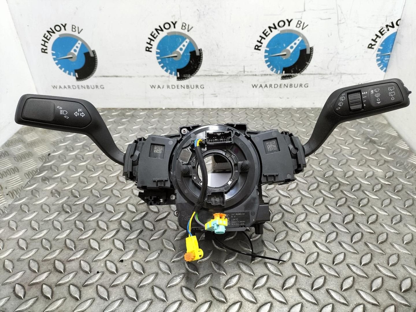 FORD MUSTANG SUV PREMIUM AWD KOLOM SCHAKELAAR LV4T14A664CA 2, Ophalen of Verzenden, Gebruikt, Stiba lid