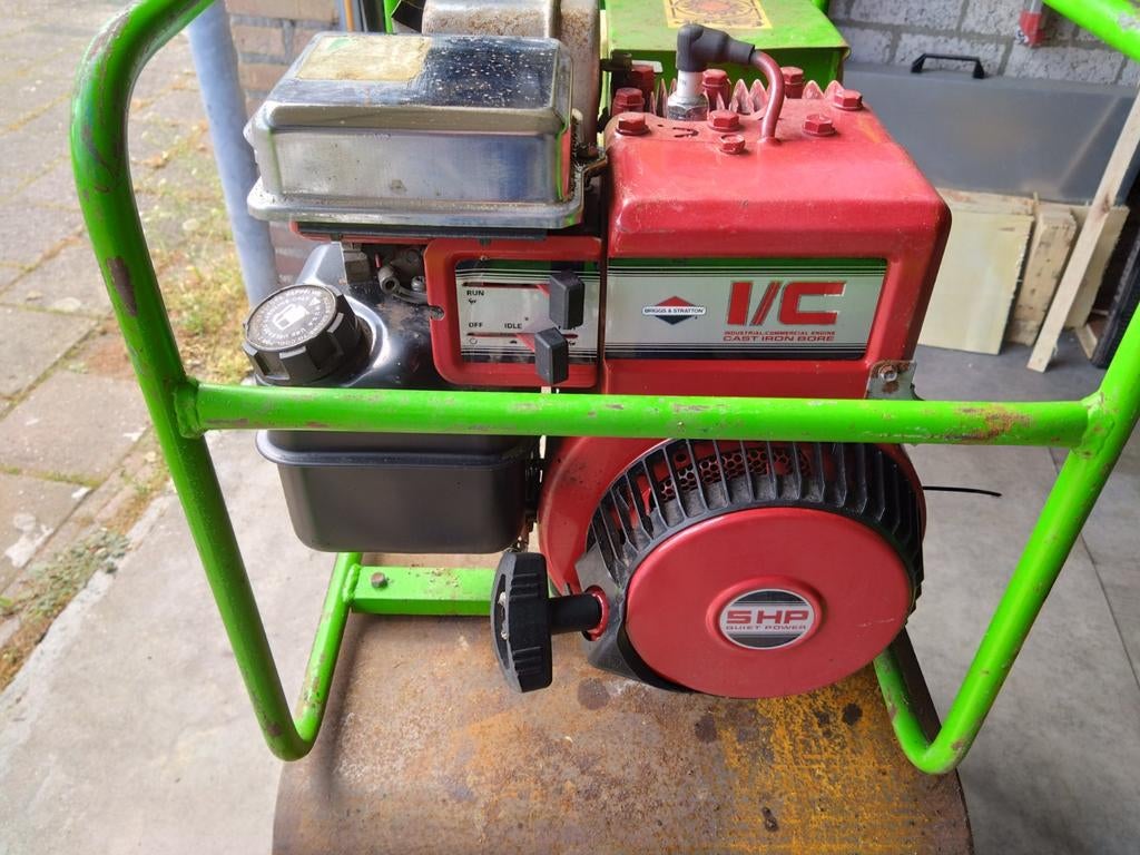 Te koop aggregaat briggs en stratton, Doe-het-zelf en Verbouw, Aggregaten, Ophalen, Minder dan 5 kVA, Benzine