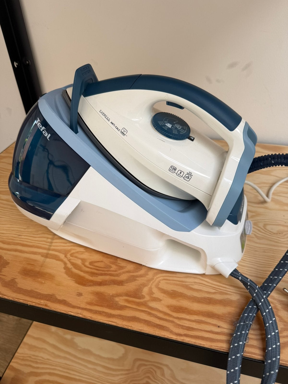 Free for pickup - Tefal iron, Ophalen, Gebruikt, Strijkijzer met snoer