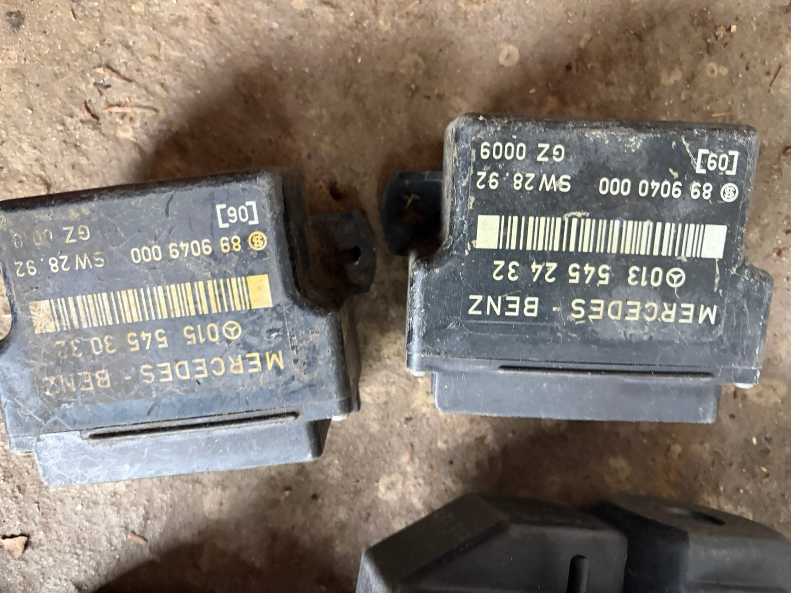 2 gloeikasten mercedes diesel w124 en 190 5 en 6 cilinder, Ophalen, Gebruikt