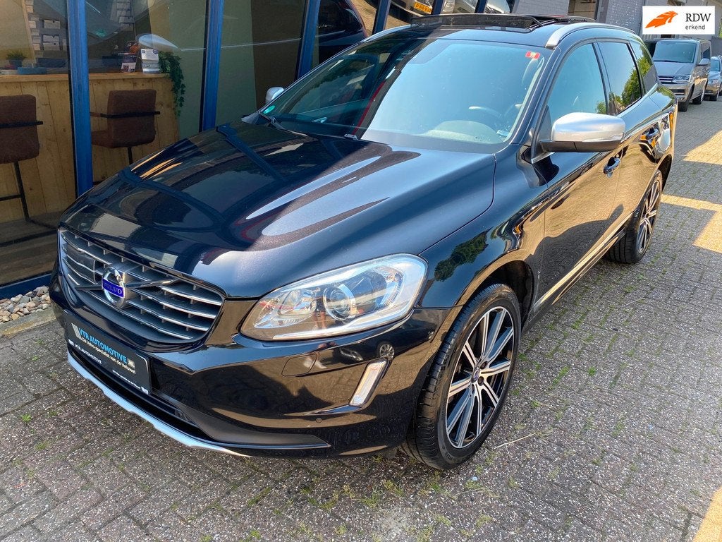 Volvo XC60 3.0 T6 AWD Summum 305PK LEER / NAVI / PANO / CAME, Automaat, Euro 5, Gebruikt, 1712 kg