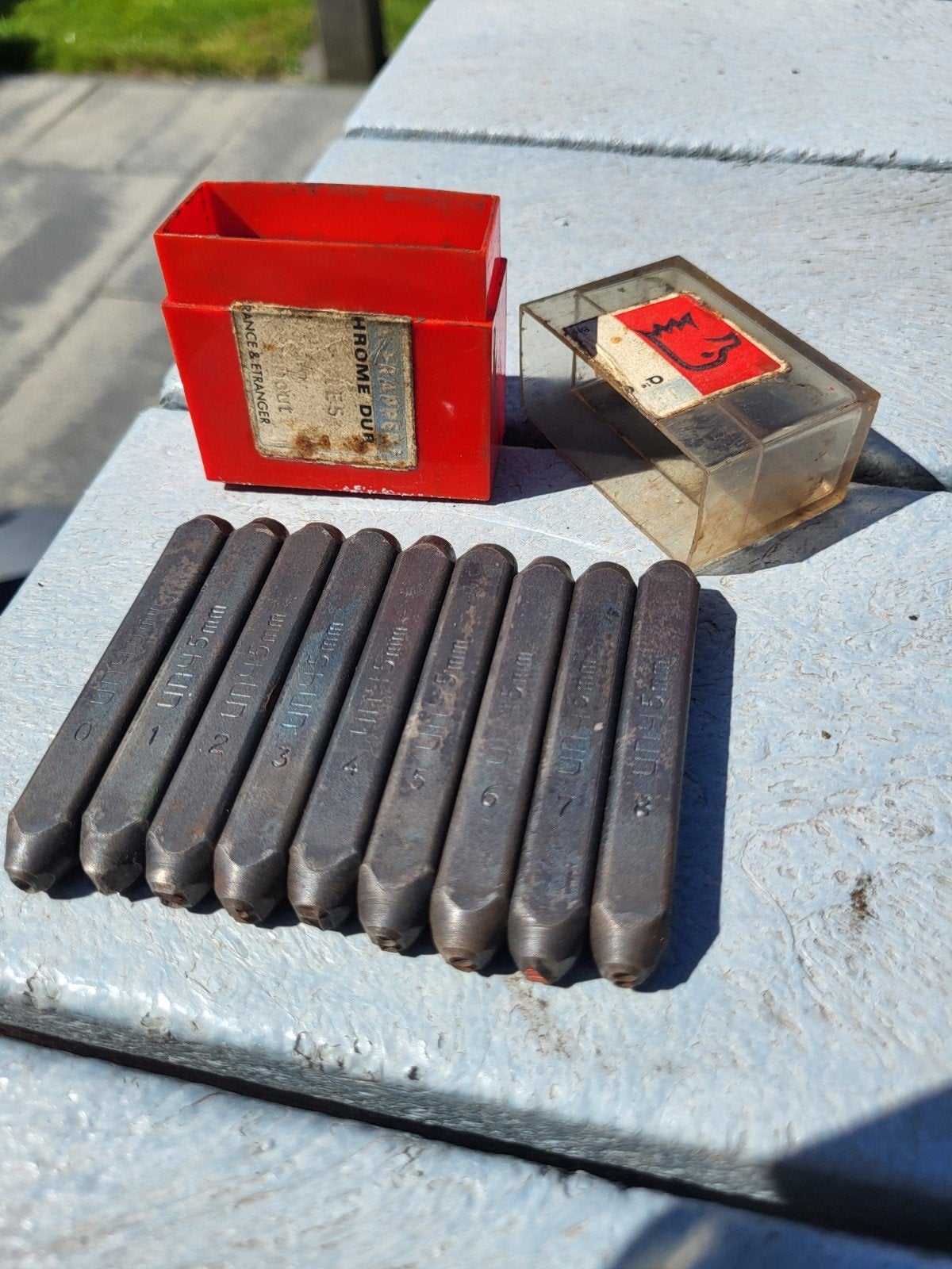 Vintage cijfer stempels 0-8 (5mm) in doosje, Ophalen of Verzenden, Gebruikt