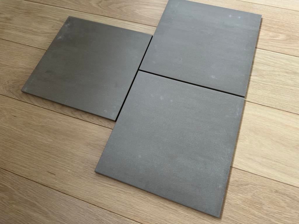 5m² Mosa tegels V 236 'The Greys' midden warm grijs 30x30cm, Doe-het-zelf en Verbouw, Tegels, Ophalen, 5 tot 10 m², Zo goed als nieuw