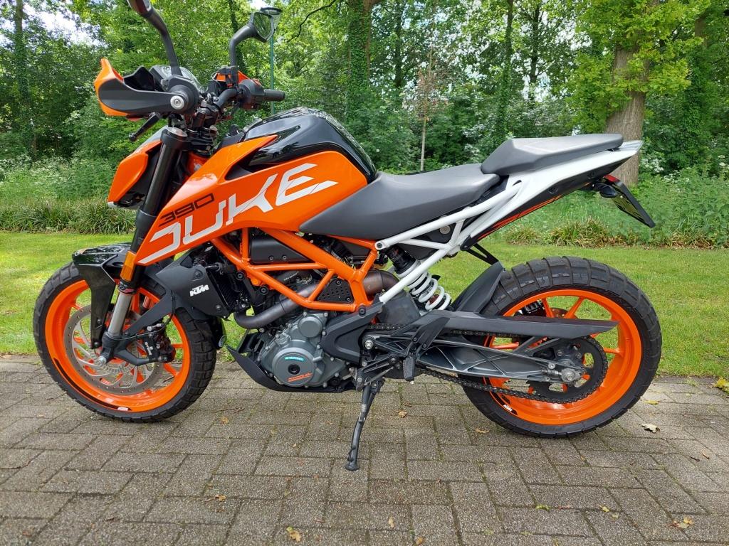 KTM 390 Duke-ABS/ A2, Motoren, 390 cc, Occasion, Particulier, Minimaal motorrijbewijs A2