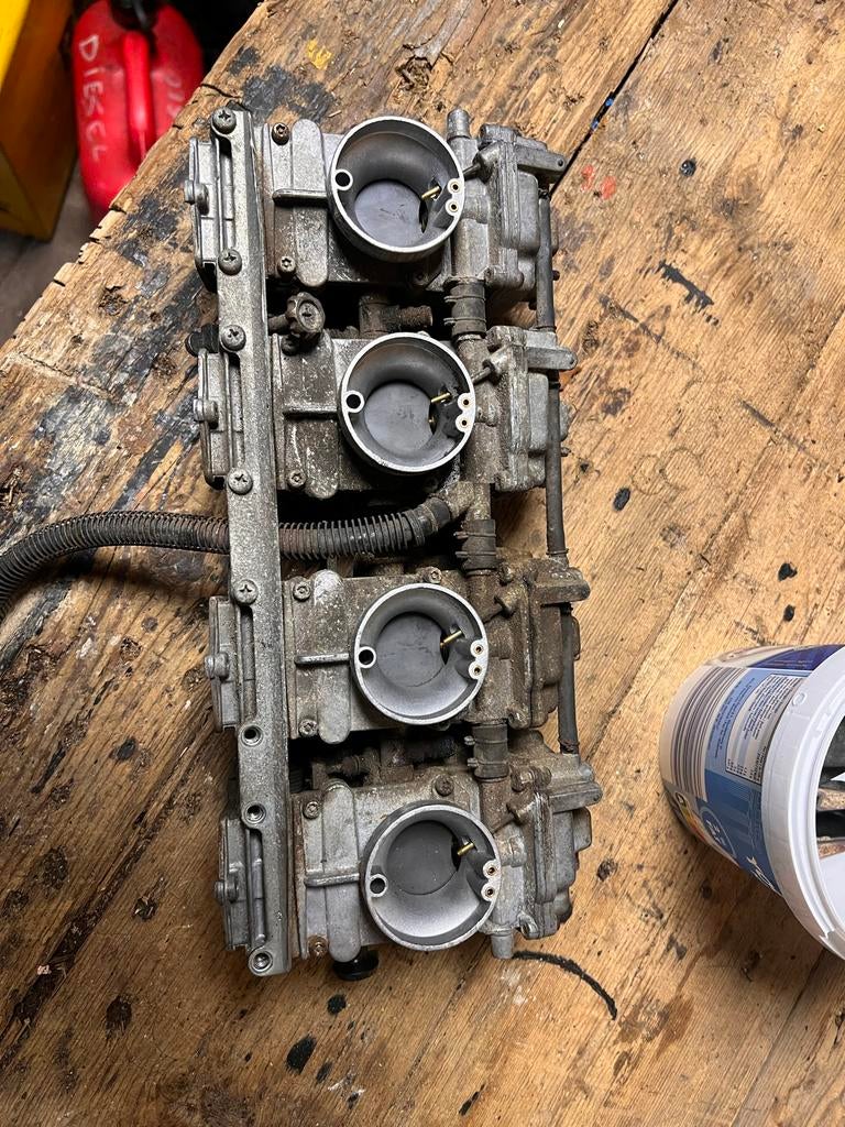 GEZOCHT CARB SUZUKI GSXR 750, Ophalen of Verzenden, Gebruikt, Suzuki