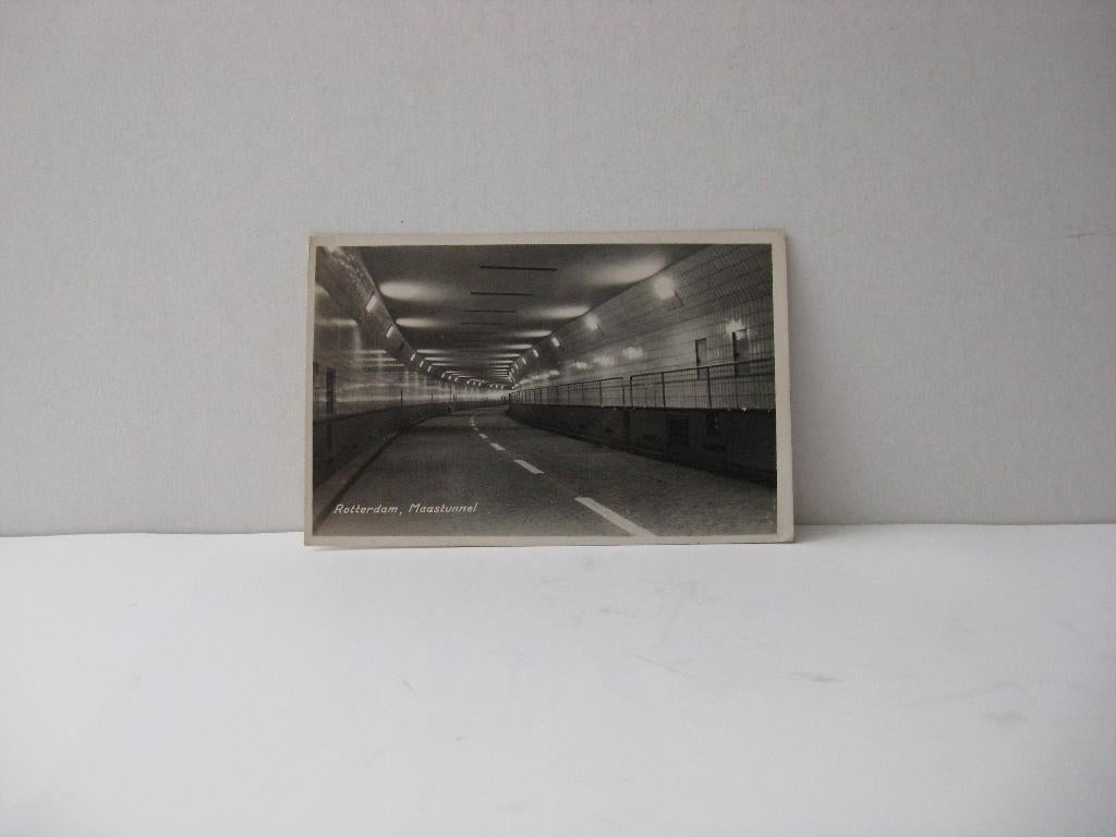 Rotterdam Maastunnel zwart wit, Verzamelen, Verzenden, Voor 1920, Gelopen, Noord-Brabant