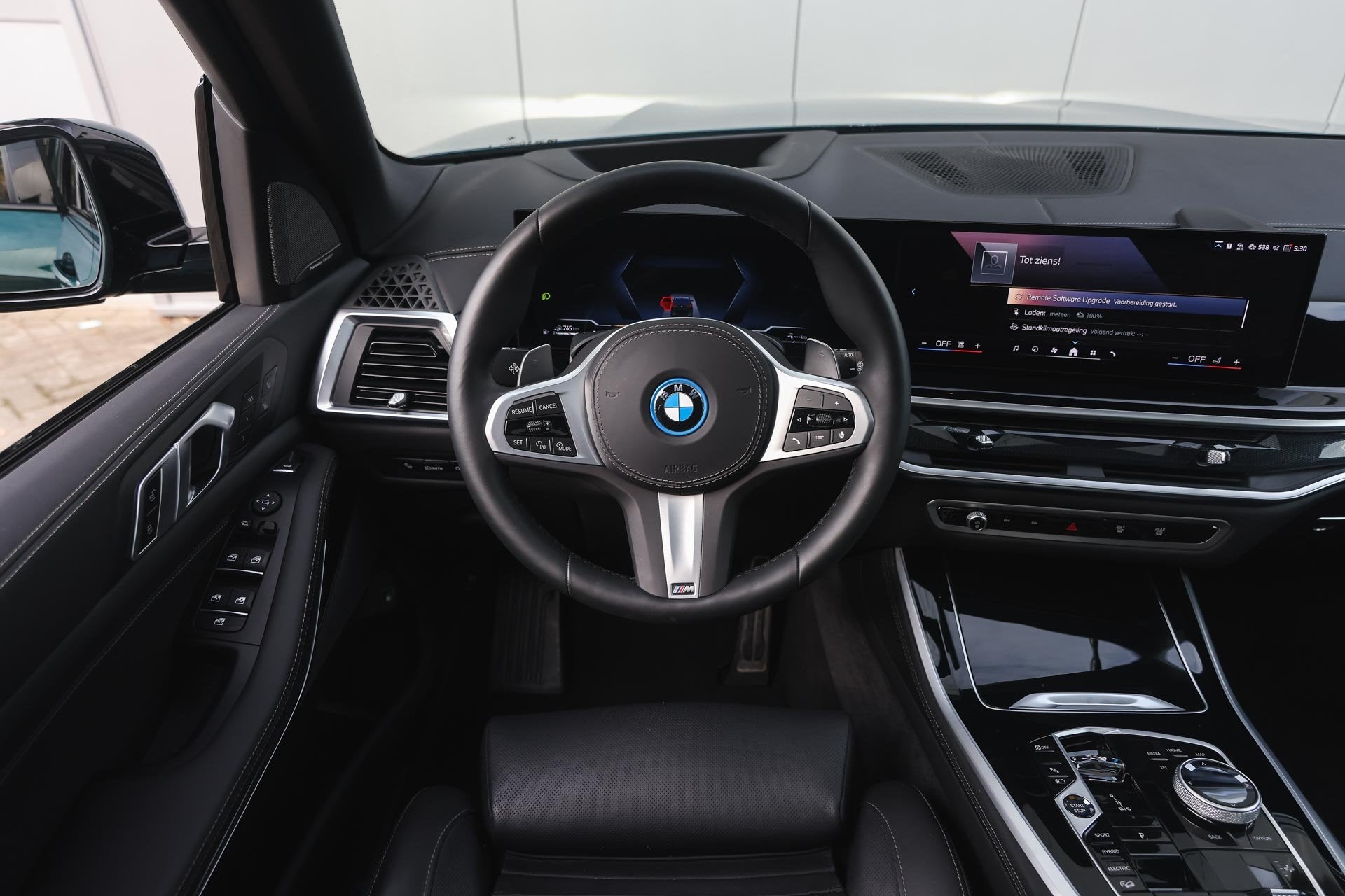 BMW X5 xDrive50e M Sport Automaat / Panoramadak / Trekhaak /, Gebruikt, 2395 kg, Met garantie (alle), Bedrijf