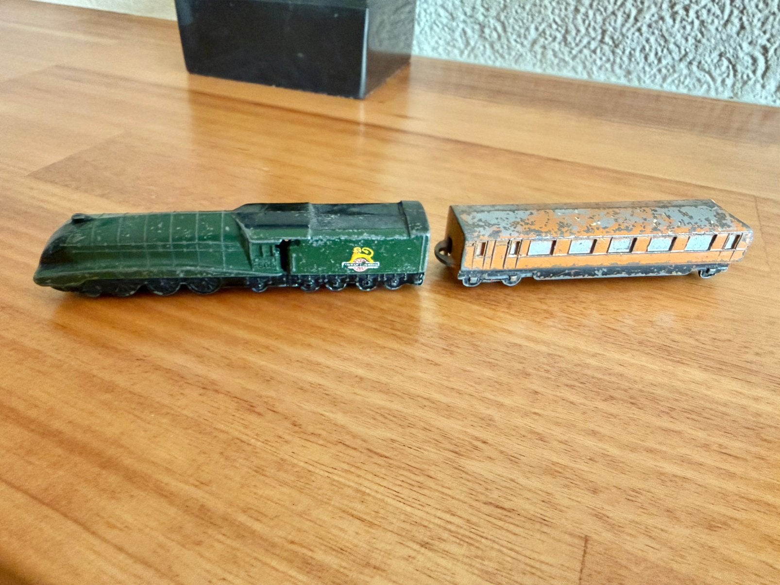 Dinky Toy trein + wagon 798, Antiek en Kunst, Antiek | Speelgoed, Ophalen of Verzenden