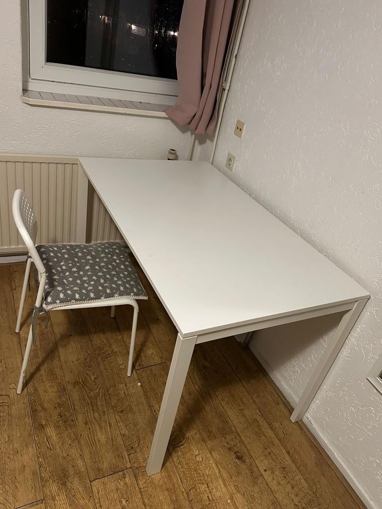 IKEA tafel, Huis en Inrichting, Bureaus, Ophalen, Overige typen, Hout, Zo goed als nieuw