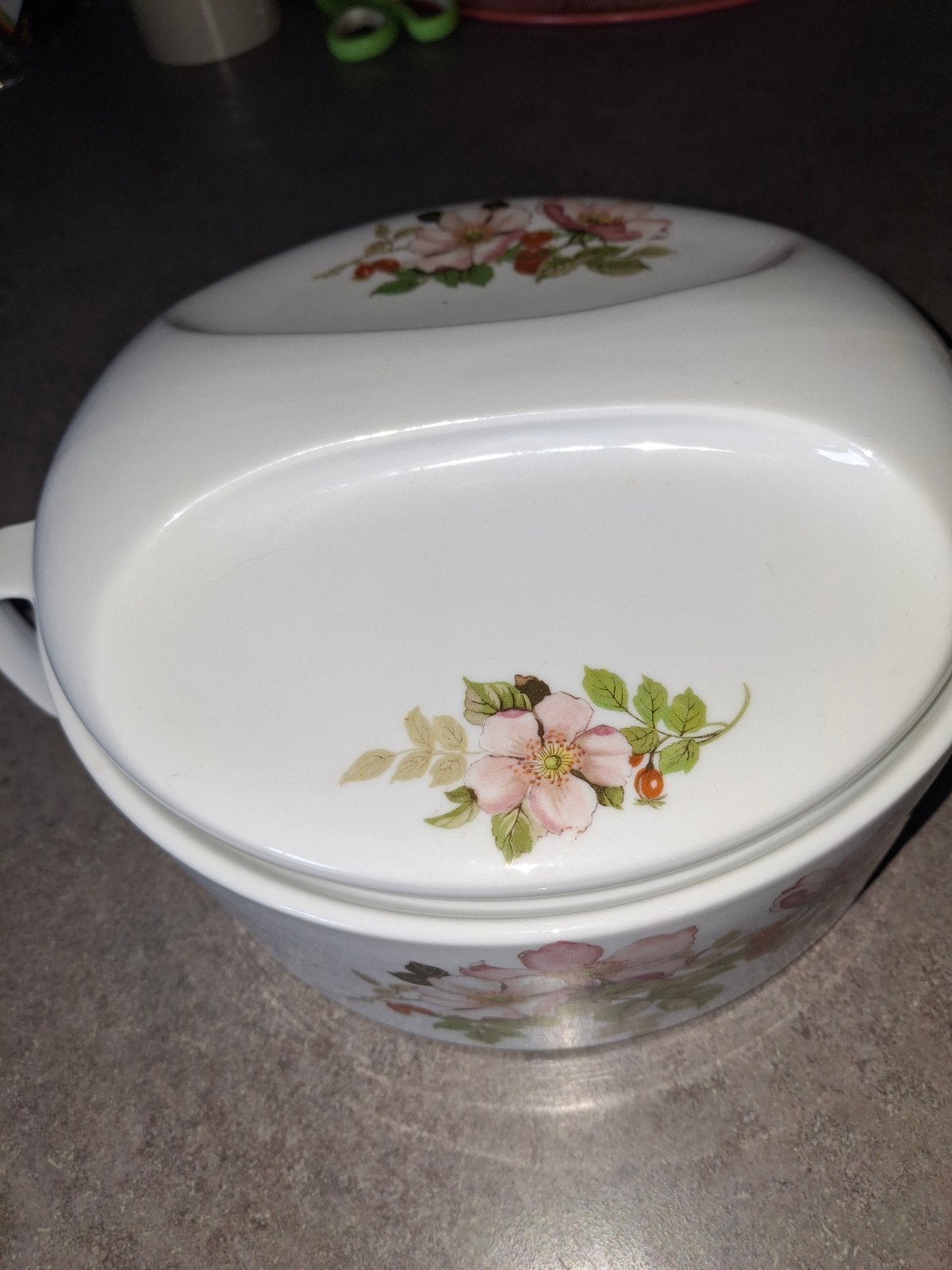 Royal soepterrine met bloemmotief, Huis en Inrichting, Keuken | Servies, Overige merken, Klassiek, Overige typen, Nieuw