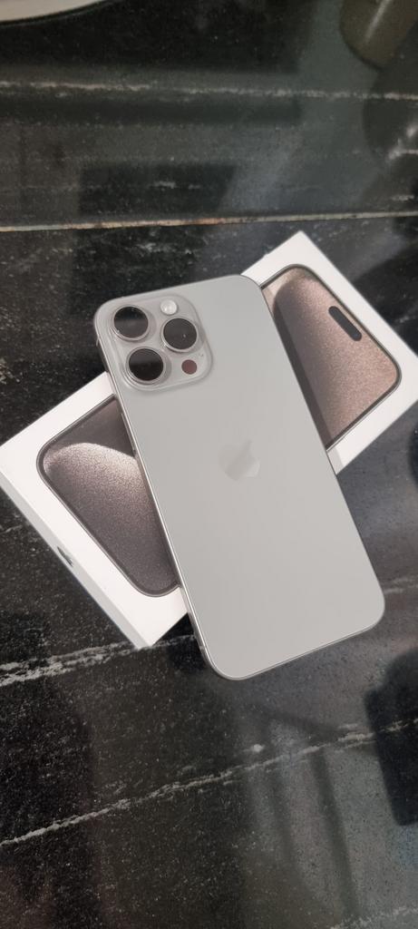iPhone 15 Pro Max 512 GB - Zo goed als nieuw met hoesjes, Telecommunicatie, Mobiele telefoons | Apple iPhone, 512 GB, IPhone 15 Pro Max