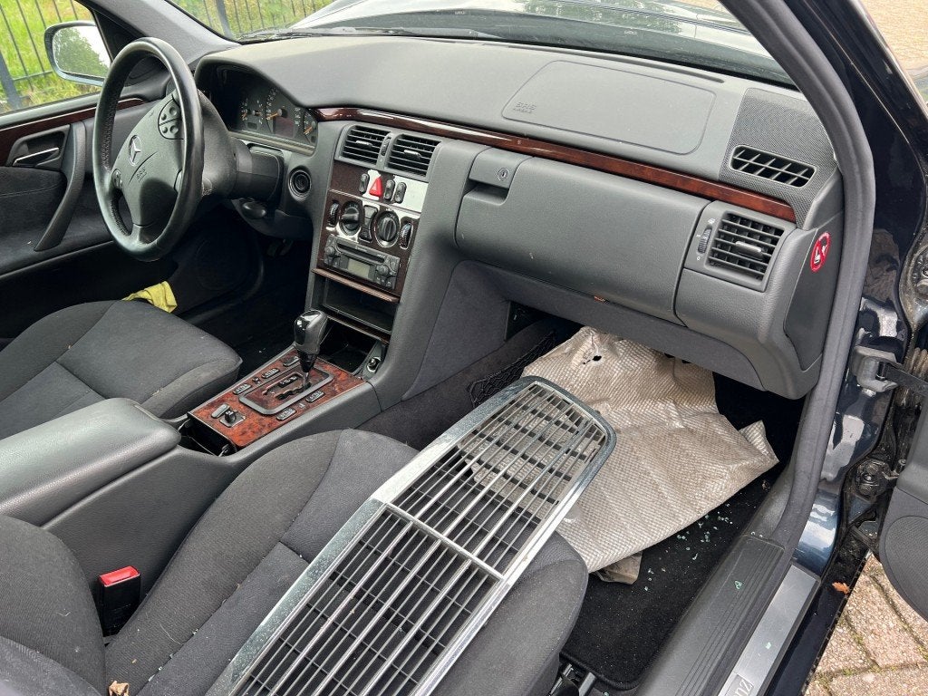 Mercedes-benz E-KLASSE 240 ELEGANCE, foto 6