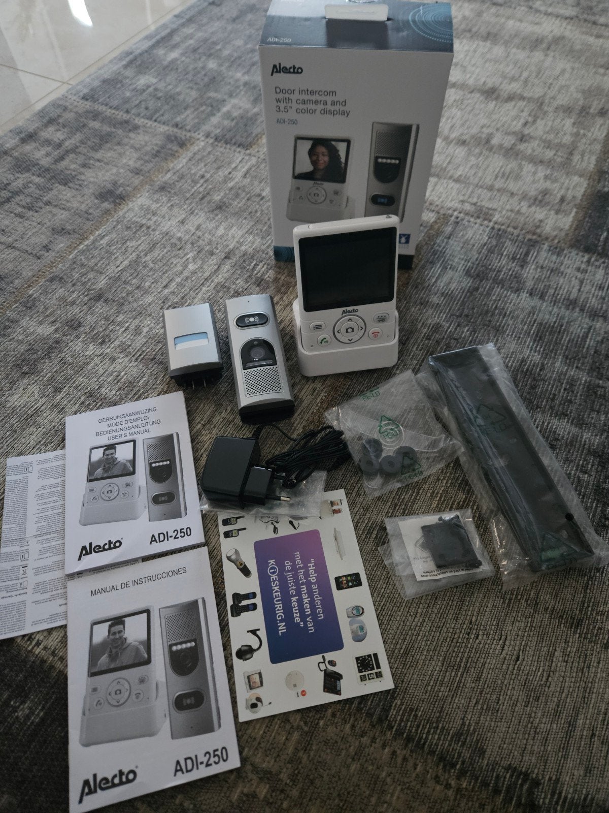 Alecto ADI 250 Video Deurbelcamera met Kleurendisplay, Huis en Inrichting, Deurbellen, Ophalen of Verzenden, Zo goed als nieuw