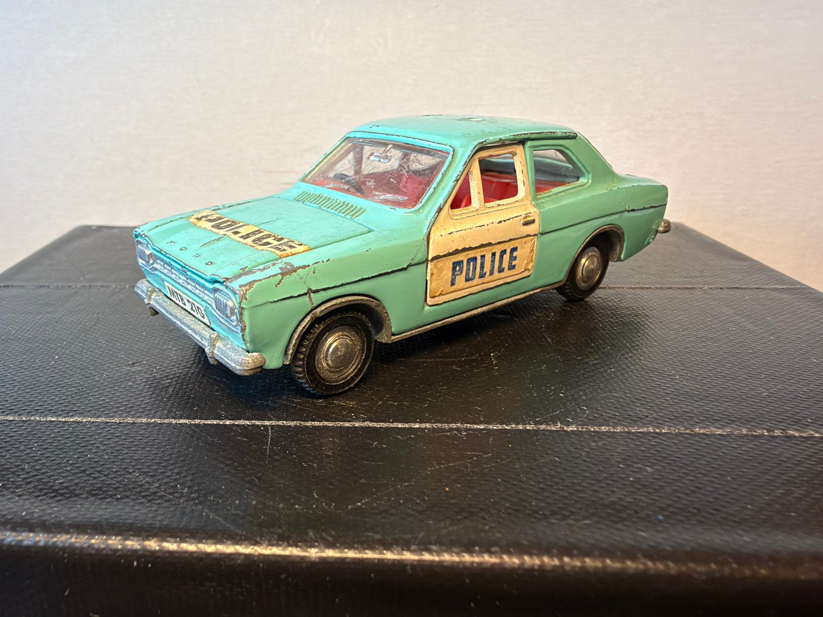 Ford Escort Police Dinky Toys, Verzenden, Zo goed als nieuw, Auto, Dinky Toys