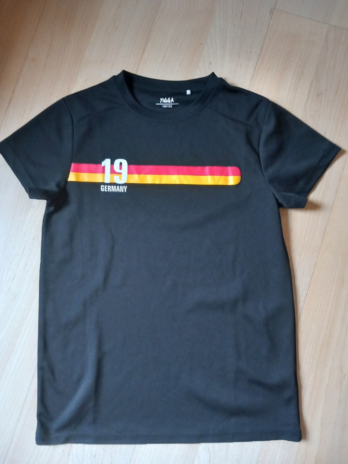 voetbalshirt sportshirt sporttshirt 140-146, Kinderen en Baby's, Ophalen of Verzenden, Sport- of Zwemkleding