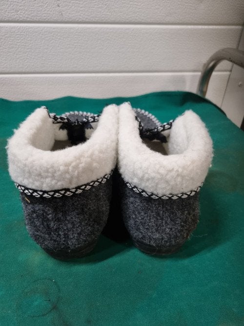 pantoffels maat 40, Ophalen of Verzenden, 'T Olde Gre-j, Info@toldegrej.nl, Endepoelstraat 20f Didam