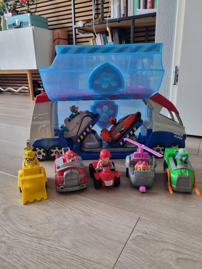 Paw patrol actiefiguren en voertuigen., Ophalen, Gebruikt
