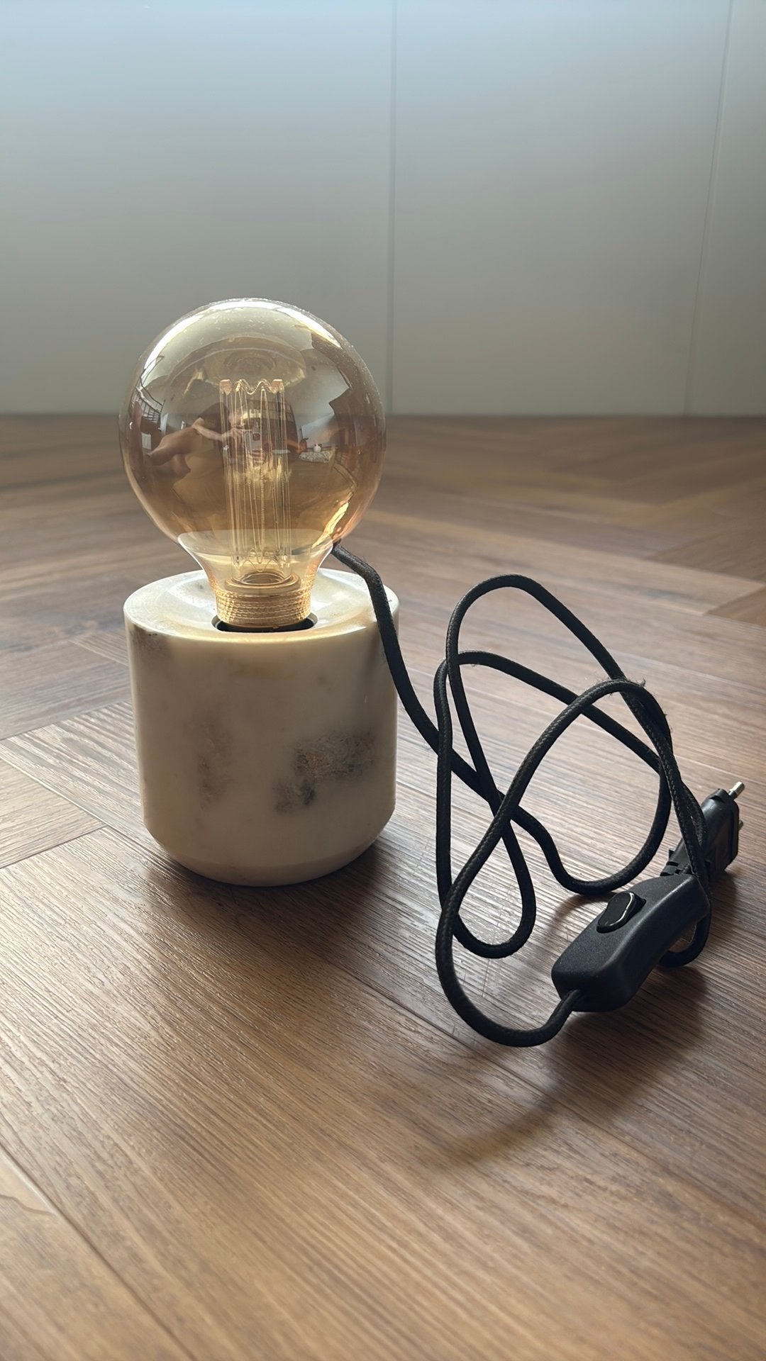 Marmer tafellamp h&m home, Huis en Inrichting, Lampen | Tafellampen, Ophalen, Gebruikt