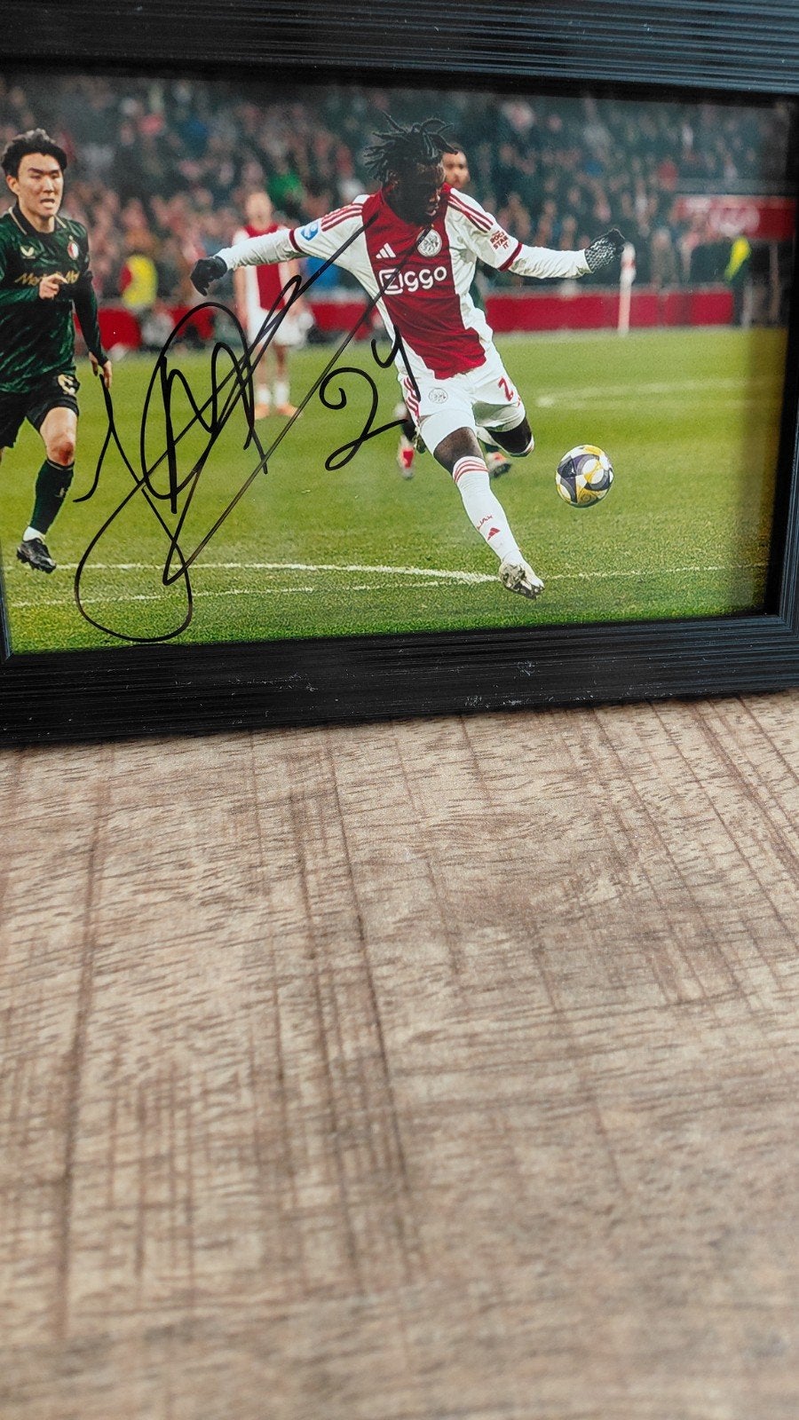 Gesigneerde Jorhty Mokio foto, Verzamelen, Sportartikelen en Voetbal, Ophalen of Verzenden, Overige typen