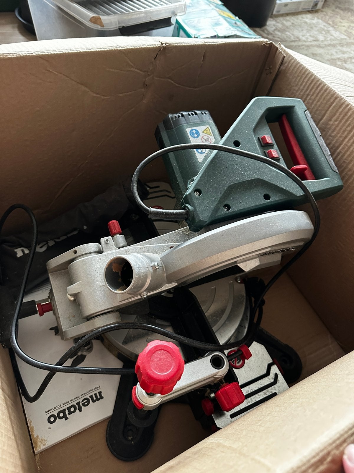 Metabo KS 216 M Lasercut Afkortzaag - Zo goed als nieuw, Ophalen, Zo goed als nieuw, Afkortzaag