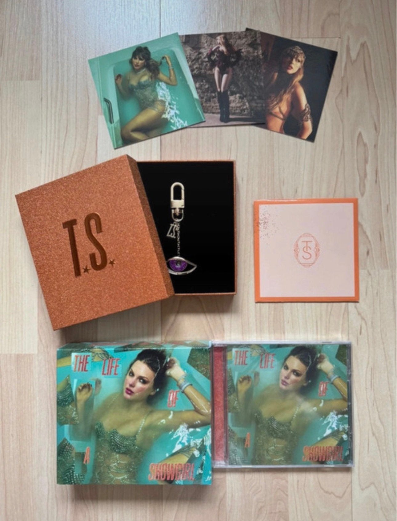 Taylor Swift cd box, Cd's en Dvd's, Ophalen of Verzenden, Nieuw in verpakking, Pop, Speciale editie