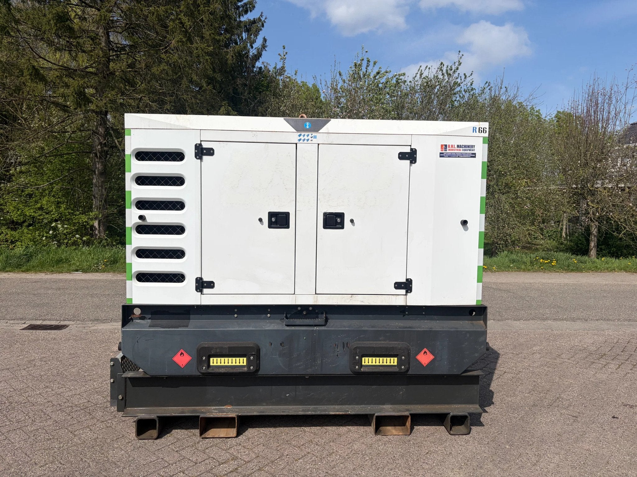 SDMO SDMO John Deere 4045 60 kVA Leroy Somer aggregaat XXL D