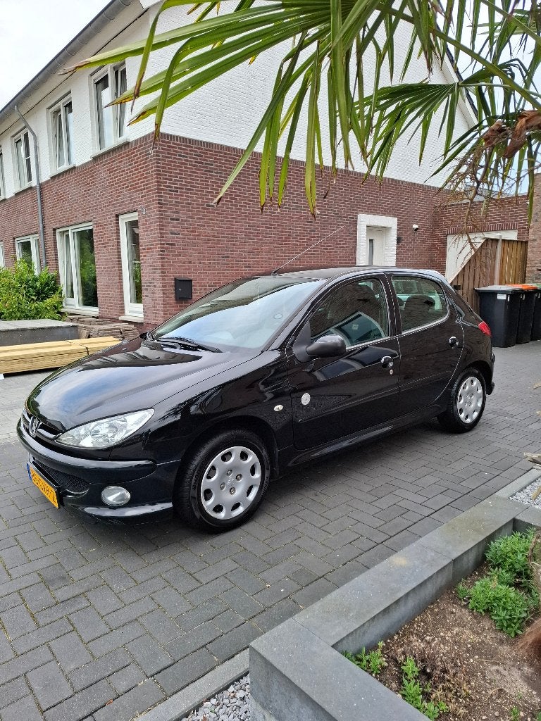 Peugeot 206 1.4 Génération | 5Drs | airco | Cruise | Led, Auto's, Voorwielaandrijving, Stof, 1360 cc, 31 €/maand