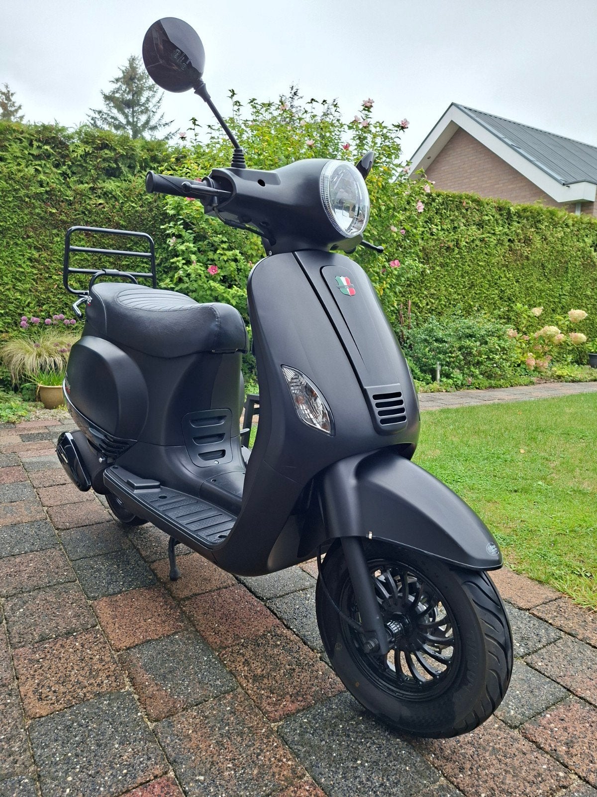 GTS Toscana scooter(2025) mat zwart - Zo goed als nieuw, Zo goed als nieuw, Benzine, Ophalen, Overige merken