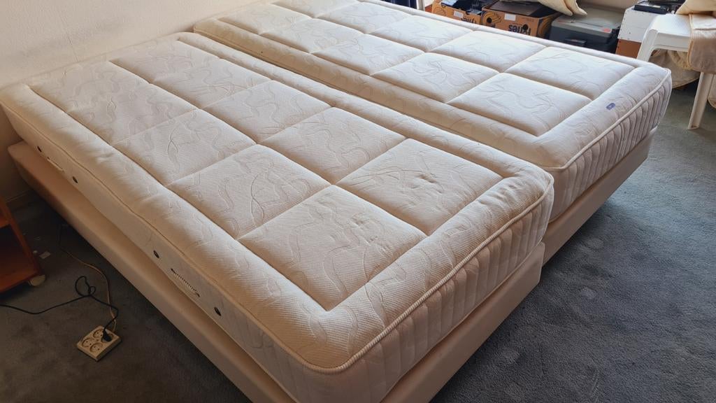 2x eenpersoons boxspring 200x90 cm en/of matras, Ophalen, Gebruikt, Tweepersoons, 180 cm