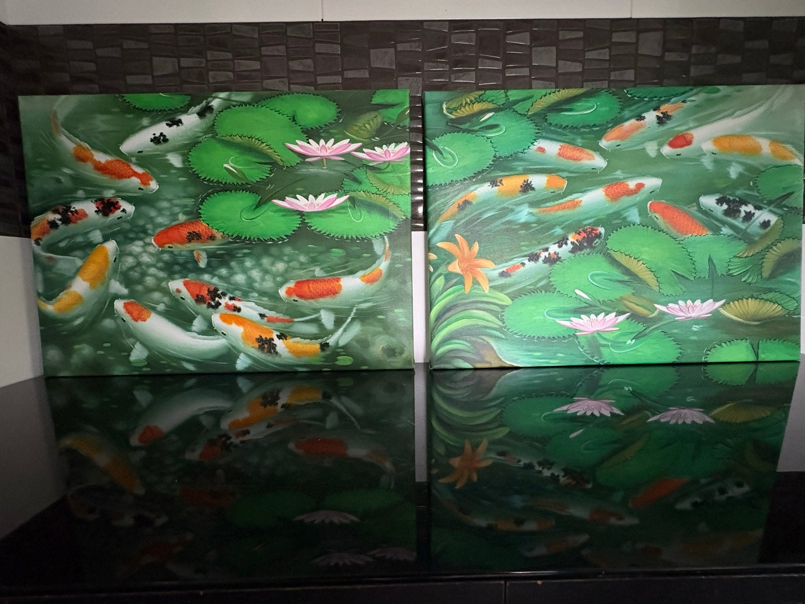 Twee luiken met Koi karpers en waterlelies - 74x54 cm, Ophalen, Handgeschilderd, Dieren, Olieverf