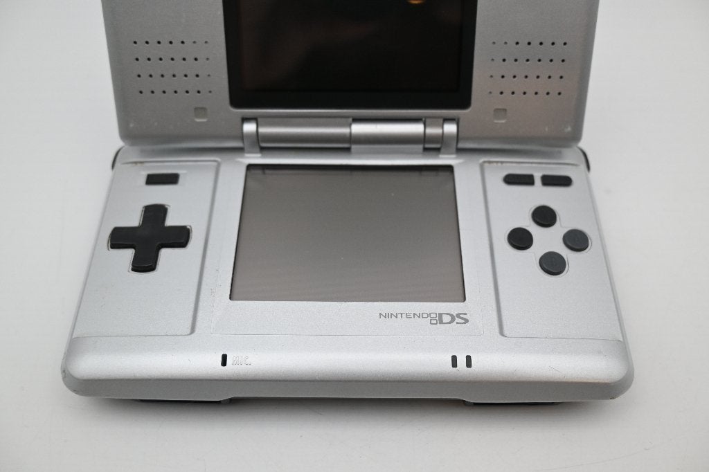 Grijze Nintendo DS Phat - bovenkant beschadigt, Nintendo, Nintendo, Puzzel en Educatief, 1 speler