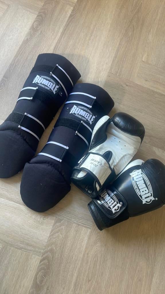 Bokshandschoenen en scheenbeschermers, Sport en Fitness, Vechtsporten en Zelfverdediging, Zo goed als nieuw, Overige, Maat XS of kleiner