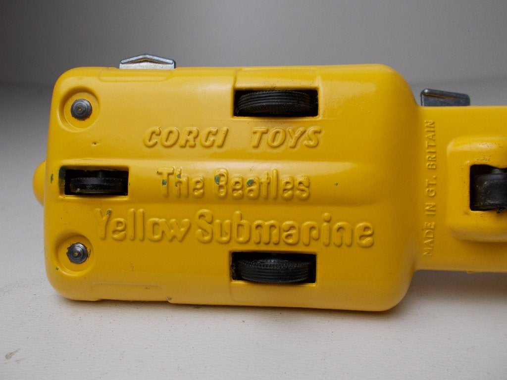 1969 Corgi Toys 803 THE BEATLES YELLOW SUBMARINE I.z.g.st -D, Ophalen of Verzenden, Zo goed als nieuw, Overige typen, Corgi