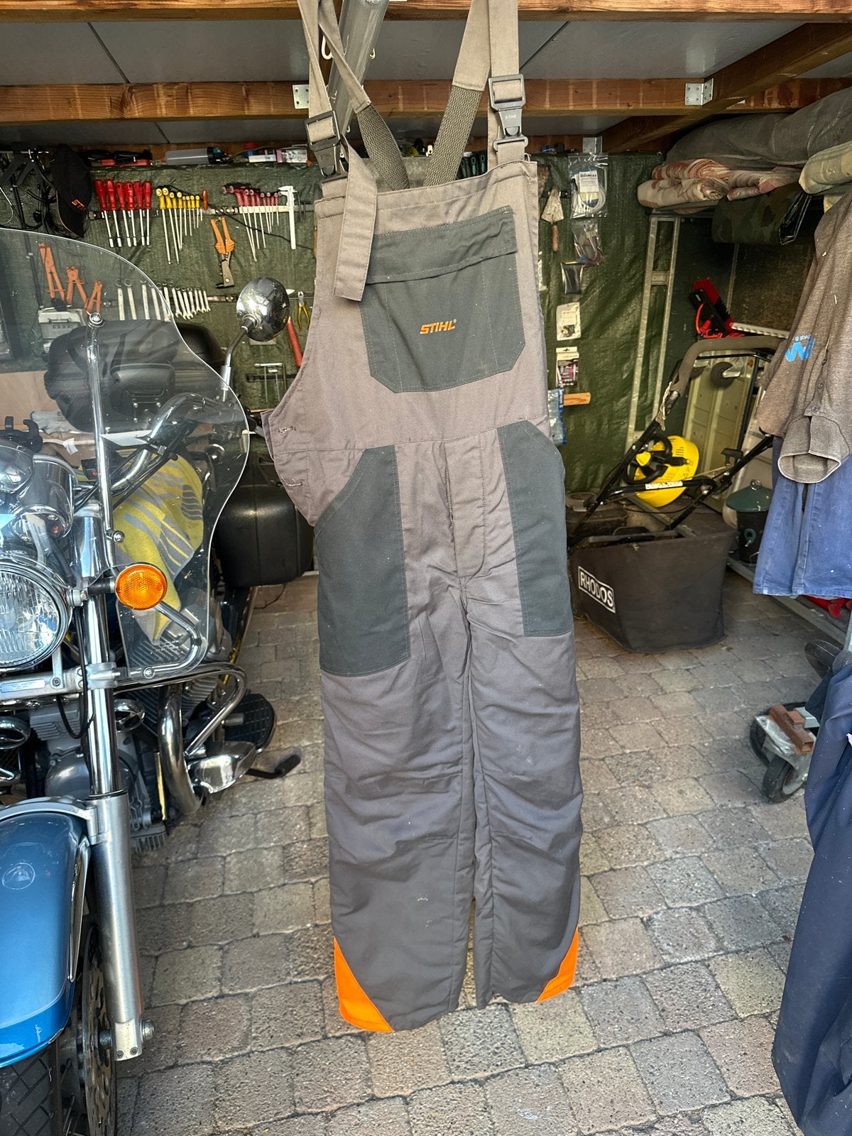 Stihl zaagbroek, Tuin en Terras, Werkkleding, Ophalen of Verzenden, Gebruikt, Heren, Overall