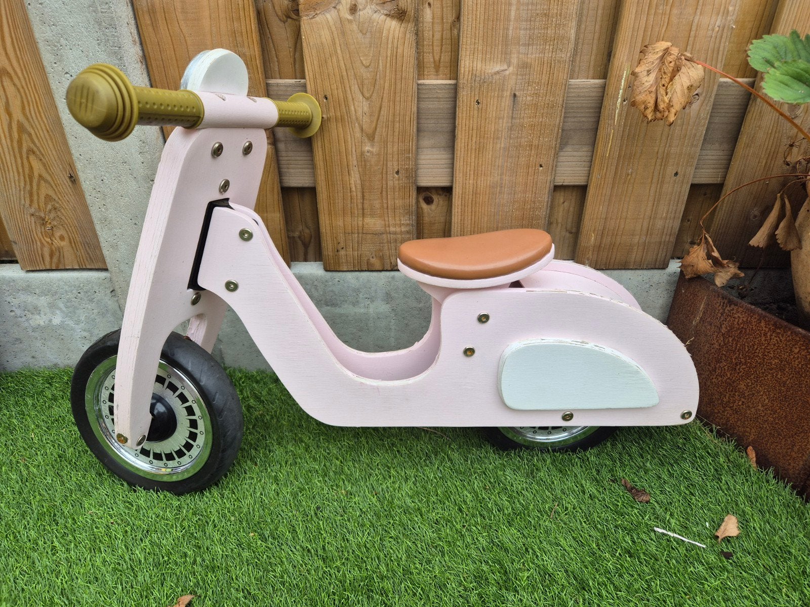 Roze loopscooter - Gebruikt, maar nog goed!, Ophalen, Gebruikt, Loopfiets