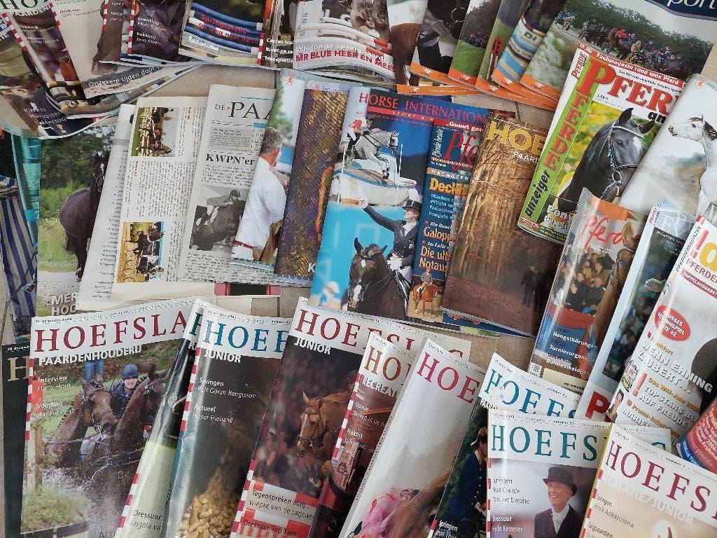 3x doos vol Hoefslag, Bit, In De Strengen (KWPN), Ophalen, Gelezen, Sport en Vrije tijd