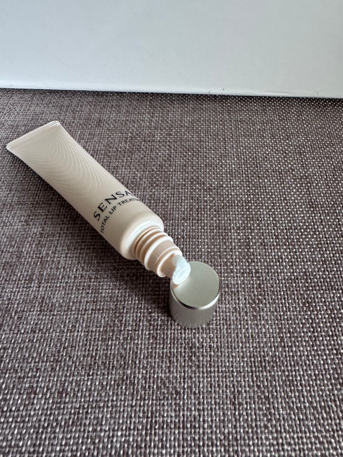 Sensai total lip treatment 10 ml nieuw geseald!, Verzenden, Nieuw, Lippen, Verzorging