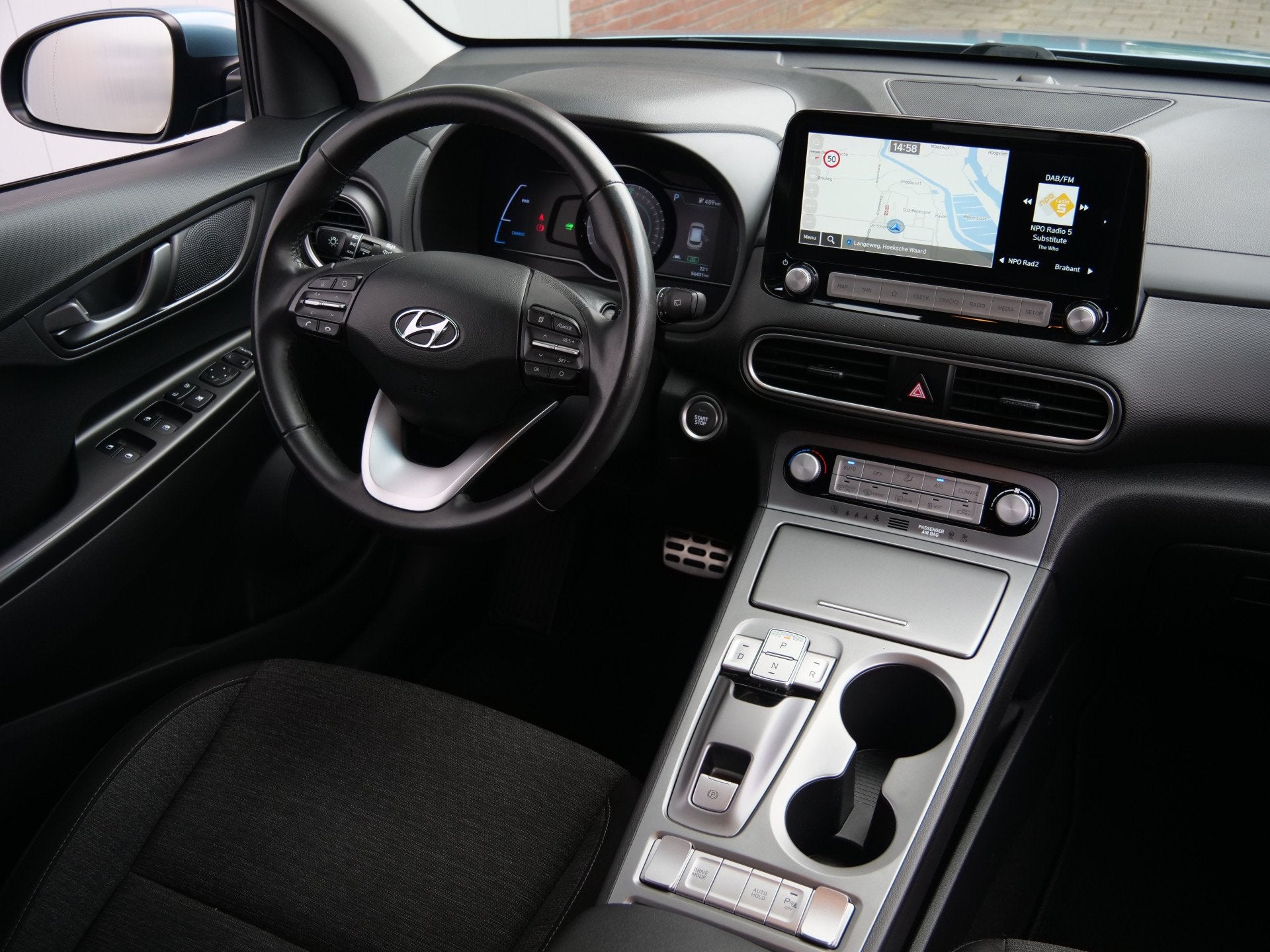 Foto 2 van Hyundai Kona EV Comfort Smart 64 kWh 204 Pk Automaat Navigat