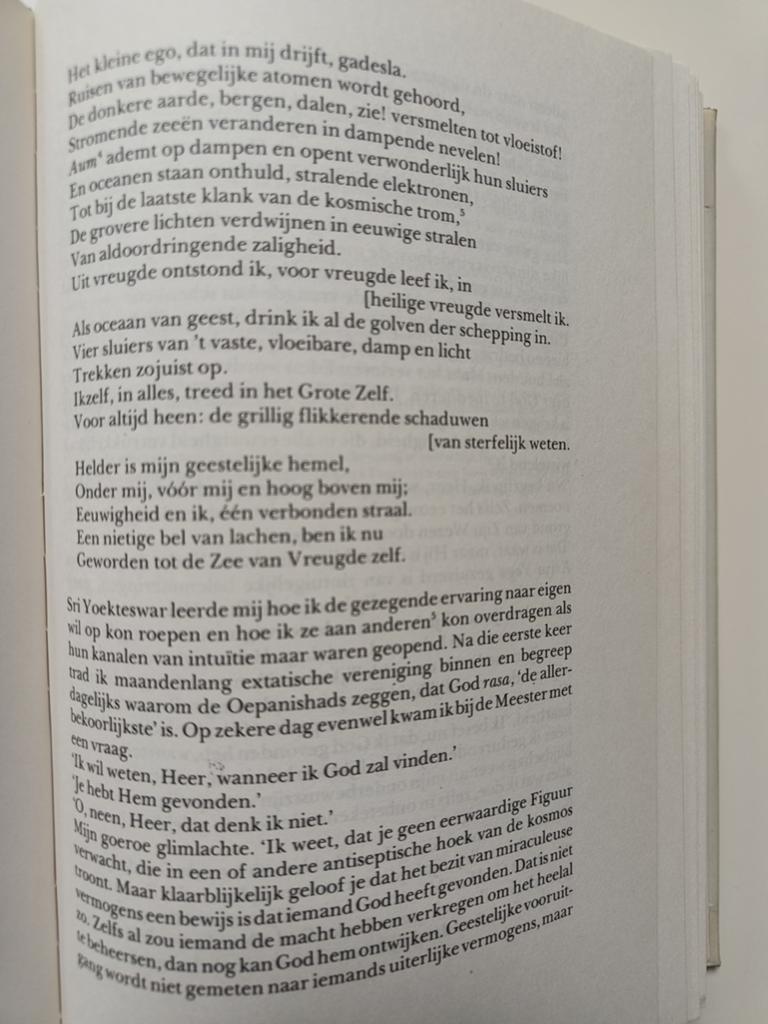 Autobiografie van een Yogi - Paramahansa Yogananda, Boeken, Gelezen, Paramahansa Yogananda, Ophalen of Verzenden, Meditatie of Yoga