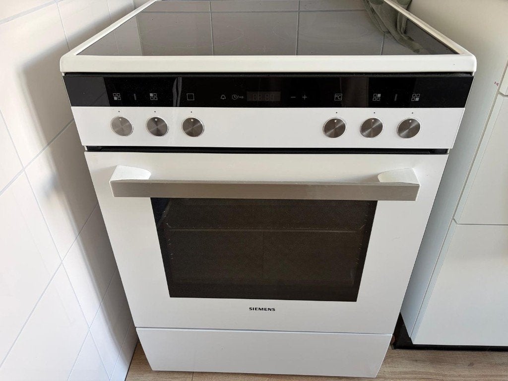 Siemens keramisch fornuis met oven In nette staat, Ophalen, 60 cm of meer, 4 kookzones, Zo goed als nieuw