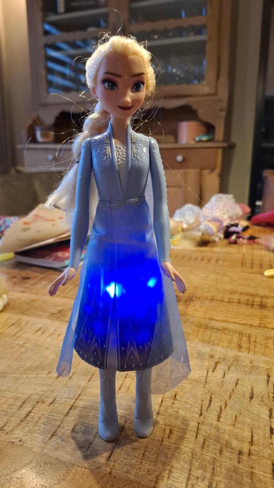 Disney Frozen Elsa pop met lichtgevende sterretjes, Ophalen of Verzenden, Zo goed als nieuw, Barbie