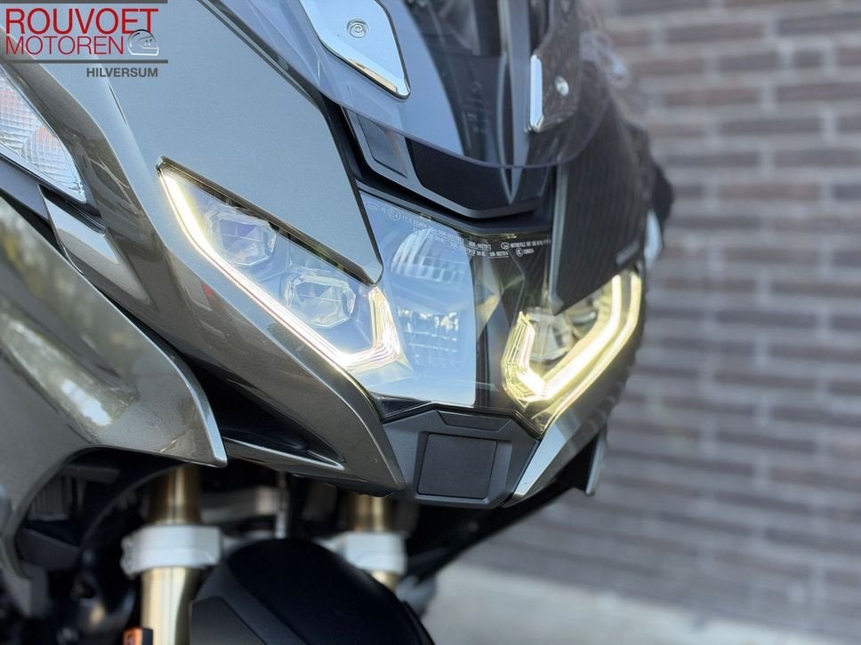 BMW R 1250 RT Elegance R1250 R1250RT 1250RT T, 2 cilinders, 1254 cc, Motorrijbewijs A, Bedrijf