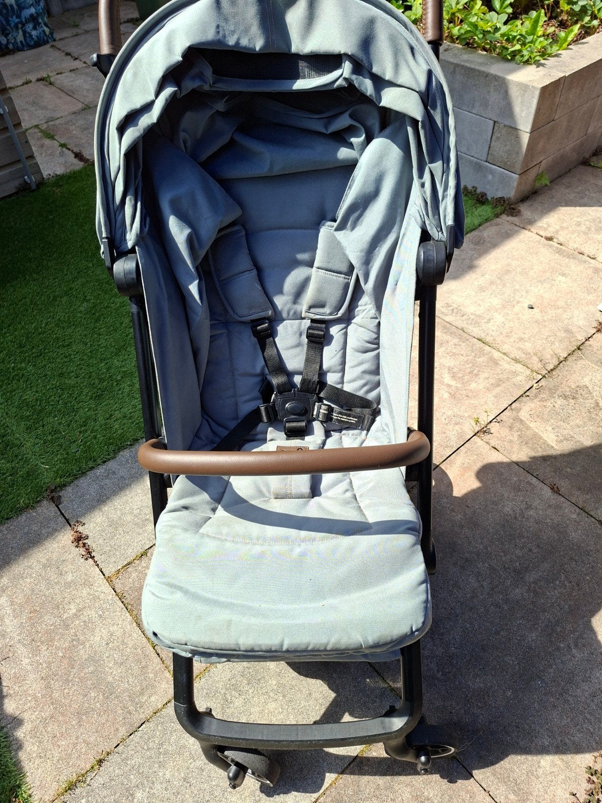 Qute compact buggy. Perfect voor op reis, Ophalen, Zo goed als nieuw, Overige merken, Regenhoes